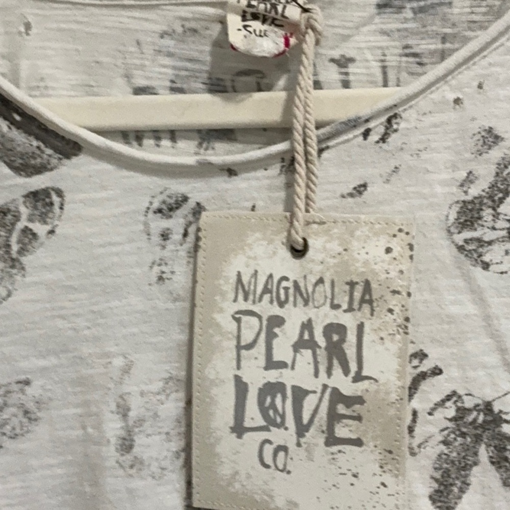 Magnolia Pearl moth Virgo t-shirt, gently worn, tags included - Picture 3 of 4